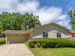 312 Dartmouth Dr, Elgin, IL 60123