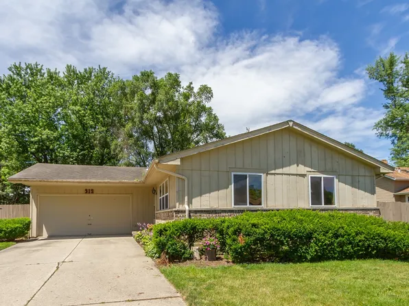312 Dartmouth Dr, Elgin, IL 60123