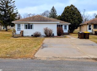 303 W Elizabeth St, Alma, MI 48801