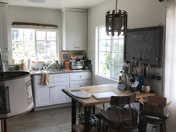 4th image of 1828 Montrose St APT 8