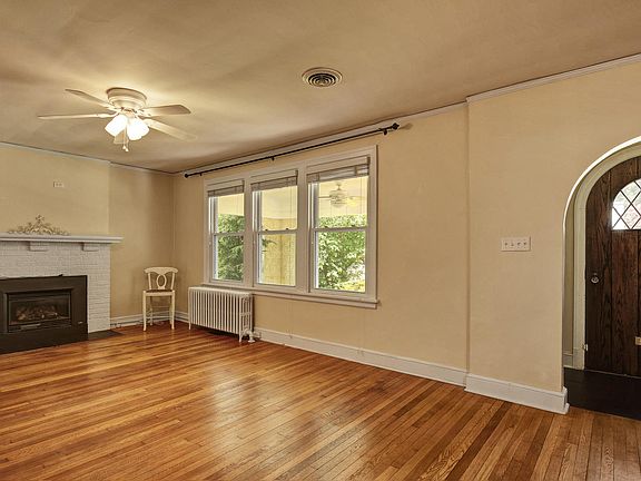 4th image of 1306 Claremont Ave