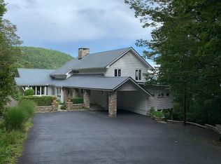 781 Split Rail Row, Highlands, NC 28741