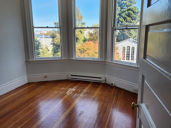 4th image of 636 Ashbury St