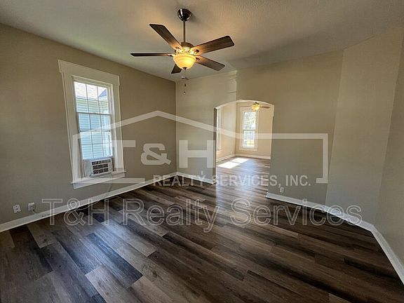 5th image of 119 Howard St