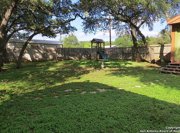 5th image of 1414 Lazy Creek Ln