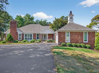 605 Aspen Ridge Ct, Chesterfield, MO 63017