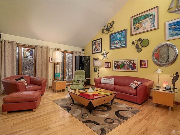 2nd image of 304 Belle Watlin Ct