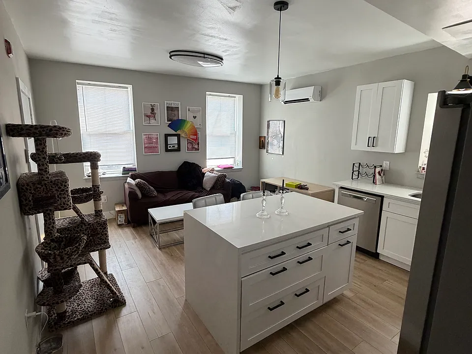 Kitchen/LR