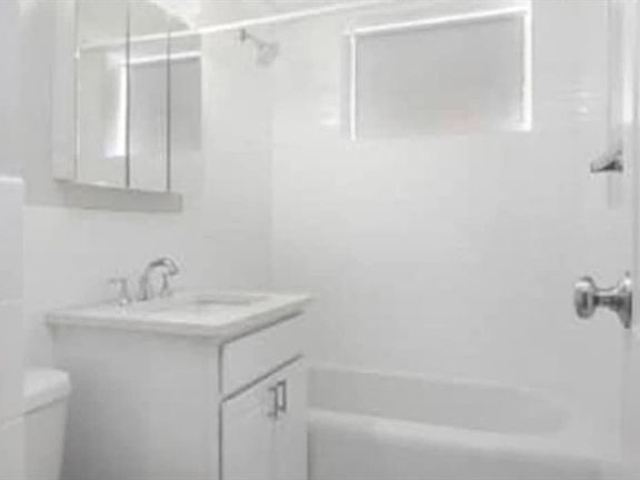 2nd image of 114 W Emerson St APT 1
