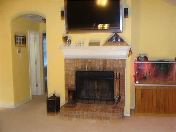 5th image of 735 Tanglewood Dr