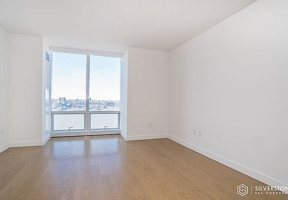 3rd image of 15 Hudson Yard #24D