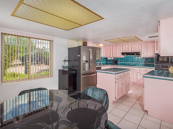 5th image of 3790 N Knollwood Cir