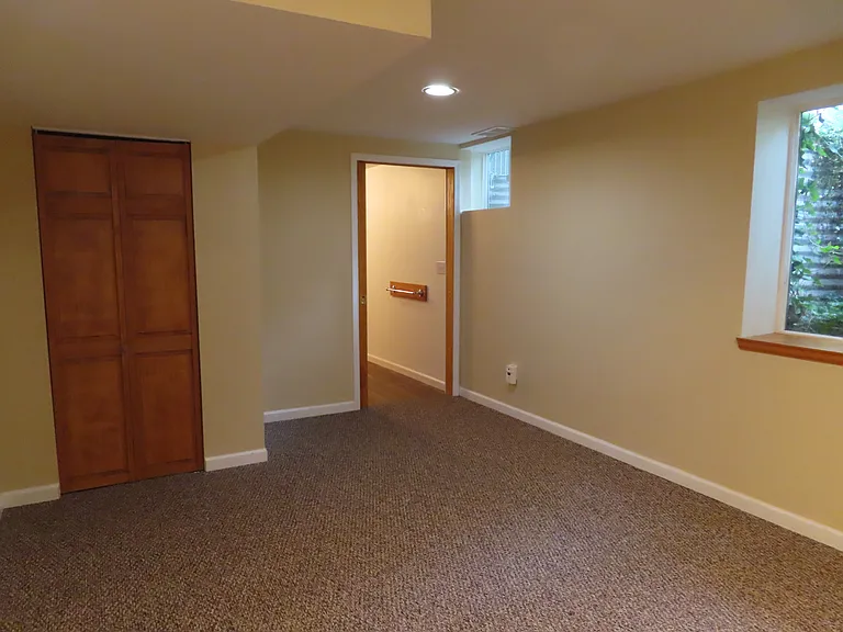 870 Waite Dr — Photo 30