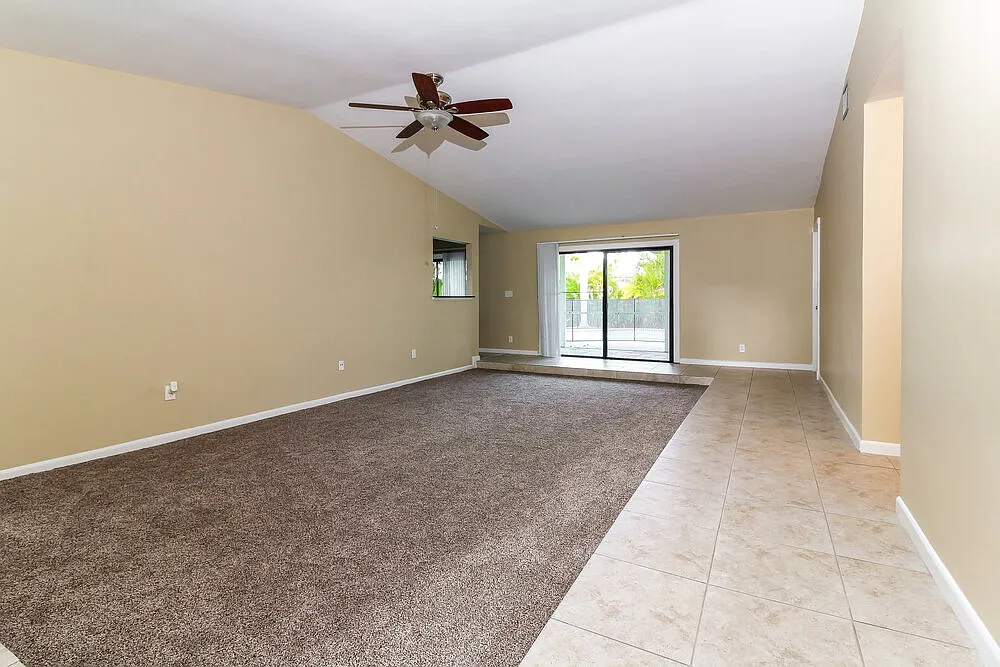 3 bed, 2.0 bath, 1913 sqft, $3,610 — Photo 3