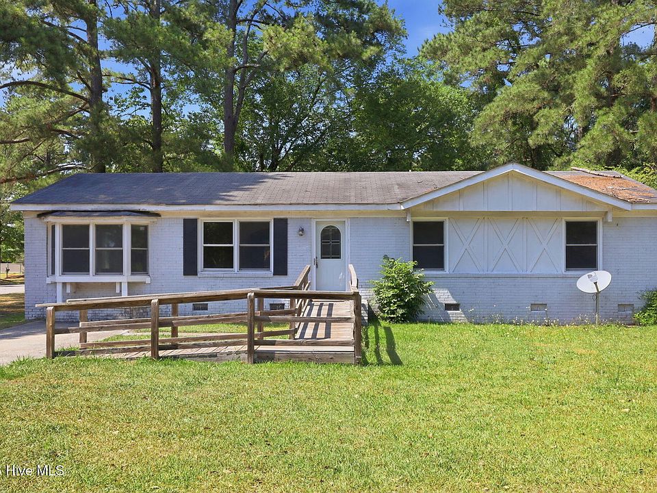 1st image of 101 Fairwood Lane