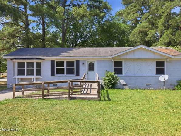 101 Fairwood Lane, Greenville, NC 27834