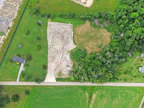 3rd image of 3289 Columbiana Rd