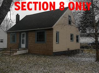 319 5th St NE, Barberton, OH 44203