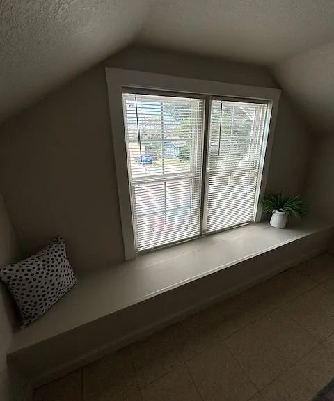 1409 S Western St — Photo 19
