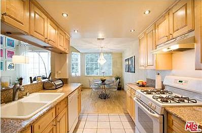 5th image of 2677 Centinela Ave Unit 201