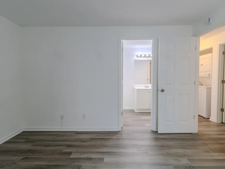 The Tides 1510 Veterans Dr — Photo 40