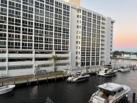 5th image of 3100 NE 48th Street #305