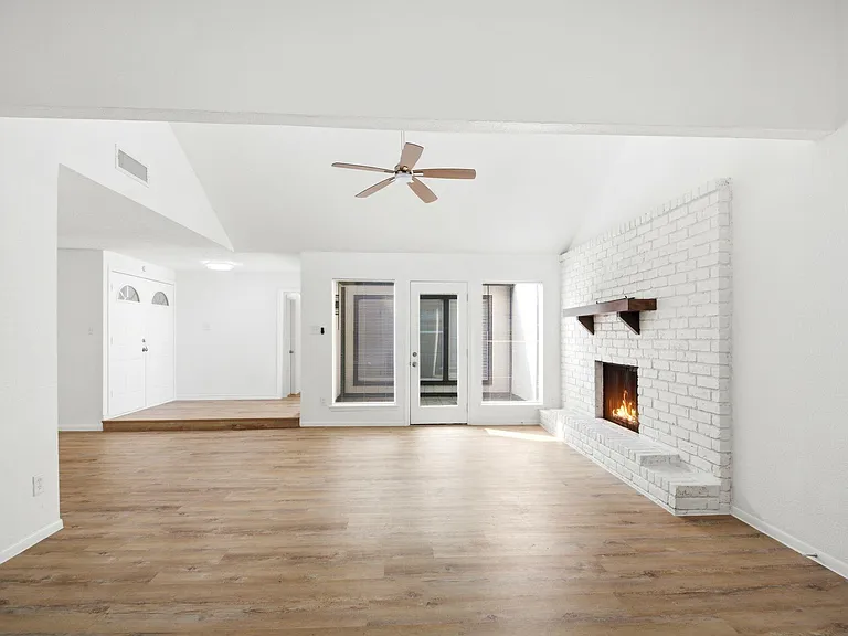 19407 Enchantford Ct — Photo 12