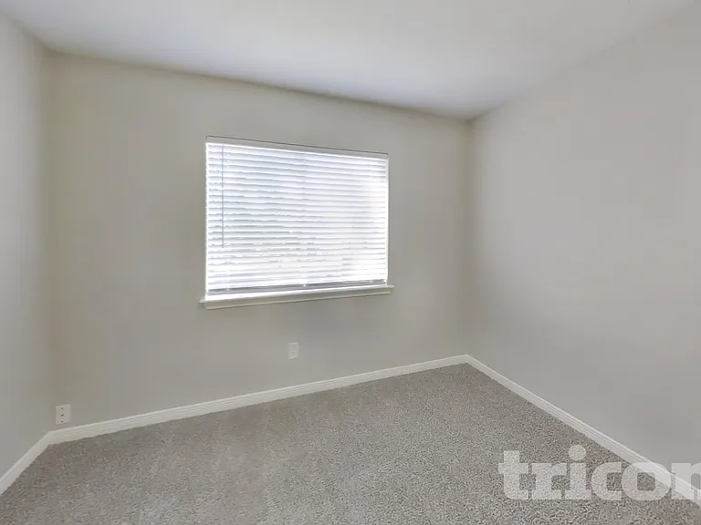 7114 River Garden Dr — Photo 12
