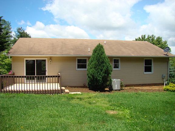 2nd image of 165 Cove Hills Dr