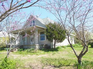 506 N Walnut St, Willow Springs, MO 65793