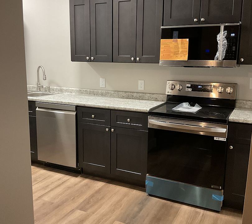 1st image of 401 McFarland St #4-202