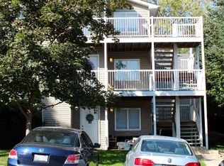 1050 NE B St APT B, Pullman, WA 99163