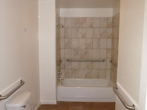 5th image of 1428 E 25th St Unit 1