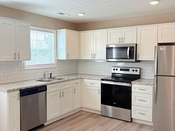 3rd image of 134 Hillridge Ct #D