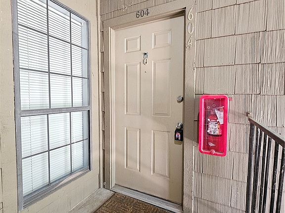 2nd image of 1202 Thorpe Ln APT 604