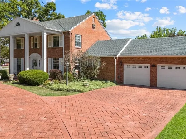 2940 Fairview Ave, Parkersburg, WV 26104