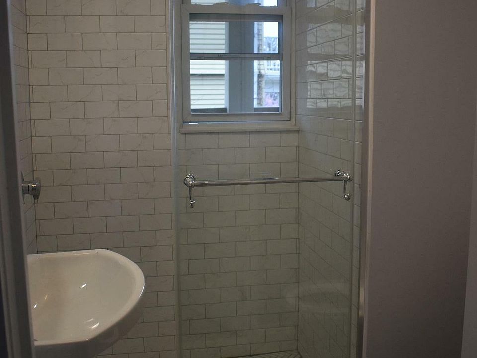 1st image of 86 Elmira St #1U