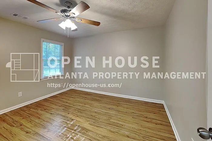 1302 Milstead Trce NE — Photo 14