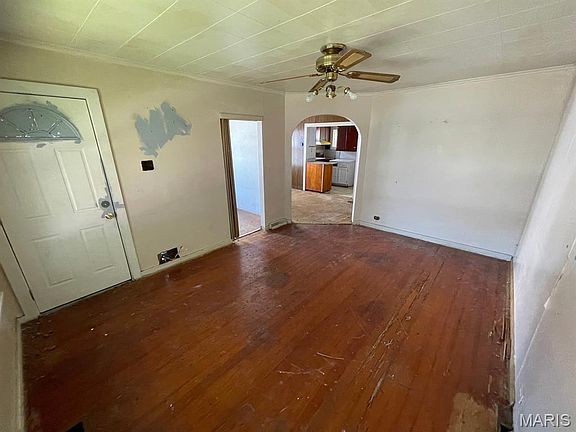 5th image of 3004 Myrtle Ave