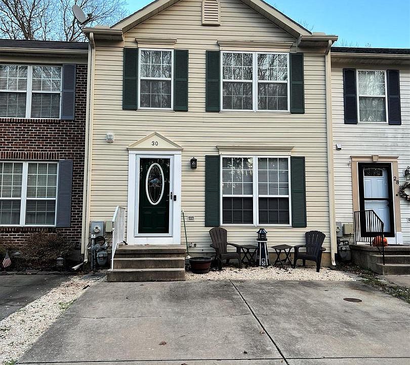 1st image of 30 Dovetree Dr