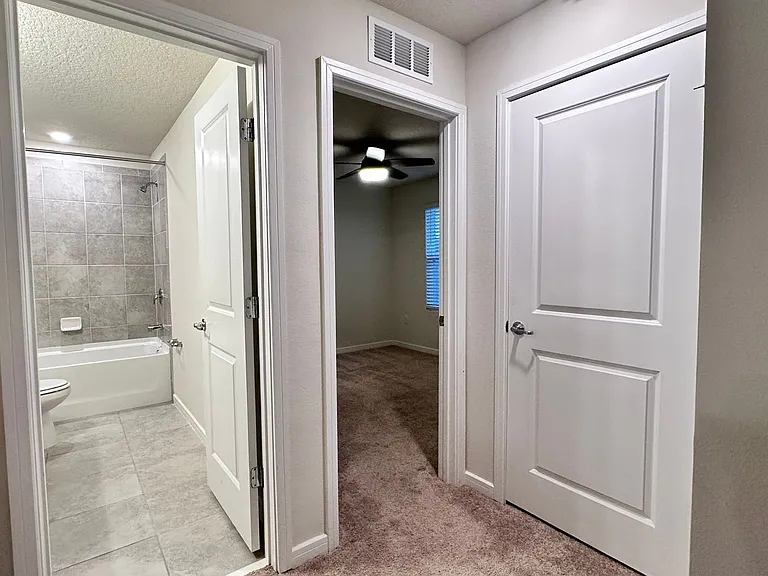 3074 Green Park Dr — Photo 36