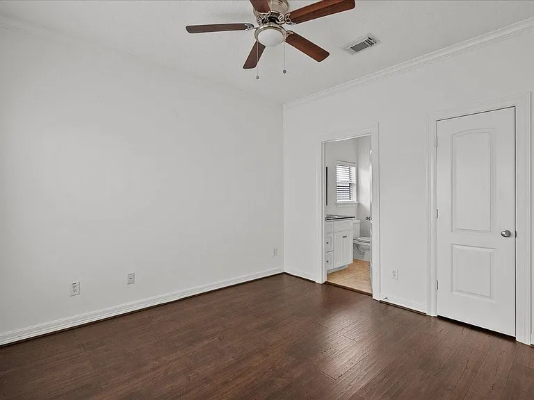 6118 Tyne St — Photo 15