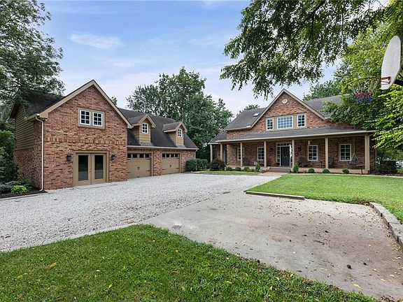 2nd image of 14 Timber Lake Rd