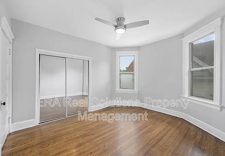 421 Dorchester Ave — Photo 3