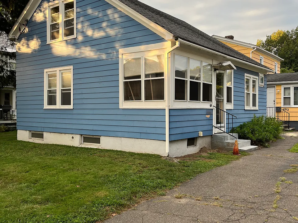 49 Grant Ave