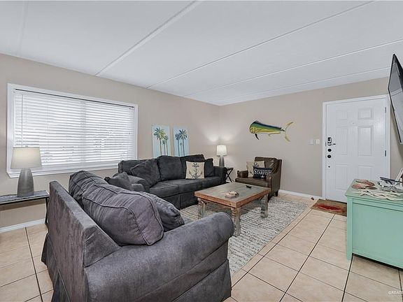 3rd image of 132 E Gardenia St #4