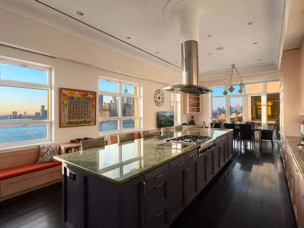 360 Furman Street image 15 of 63