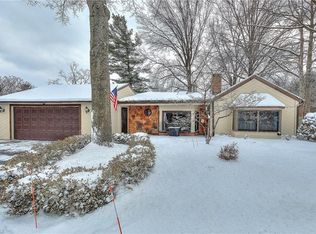28900 Eddy Rd, Willoughby Hills, OH 44092