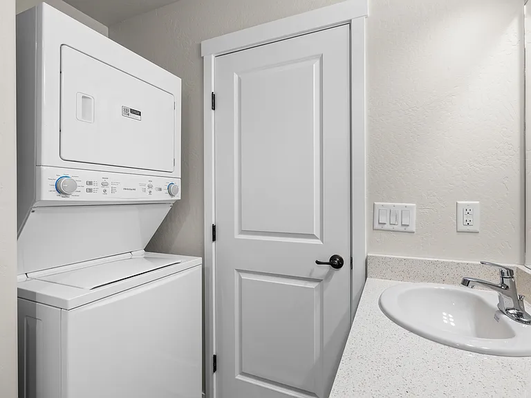 1115 Annalise St — Photo 11
