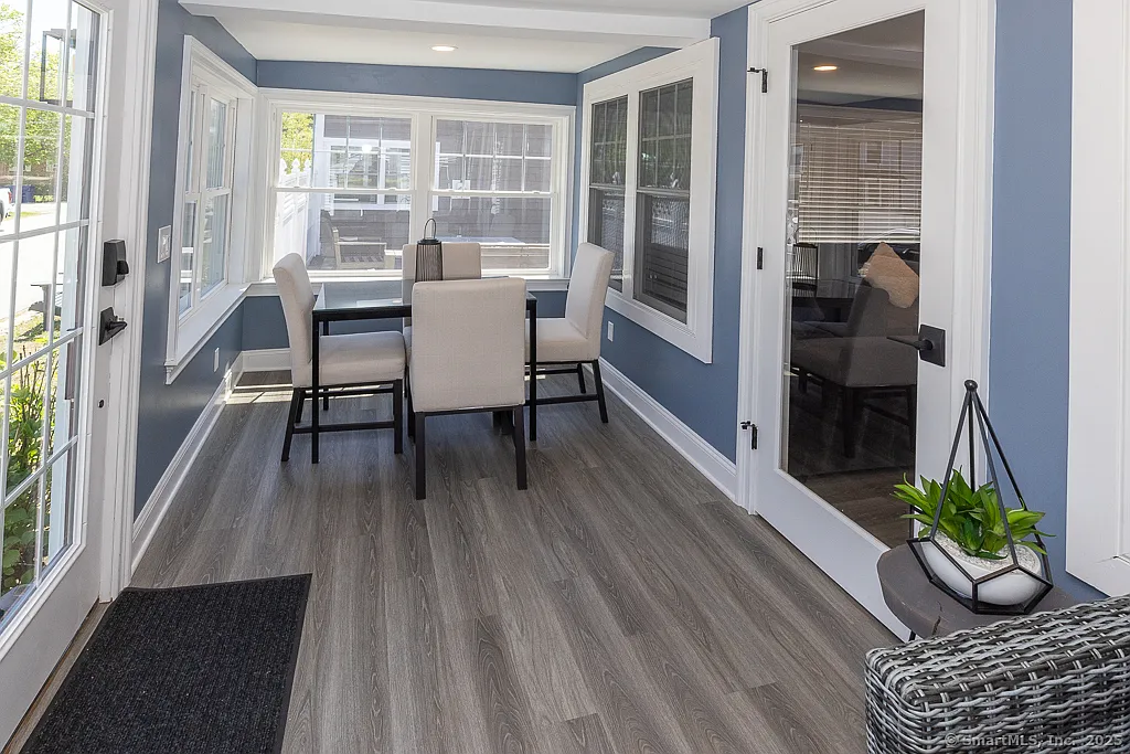 4 bed, 2.0 bath, 2000 sqft, $2,950 — Photo 3
